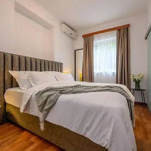 Gostinjska kuća Yellow House With Private Parking, Split